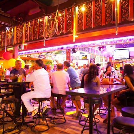 The Expat Hotel Patong Bagian luar foto