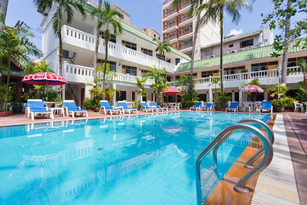 The Expat Hotel Patong Bagian luar foto