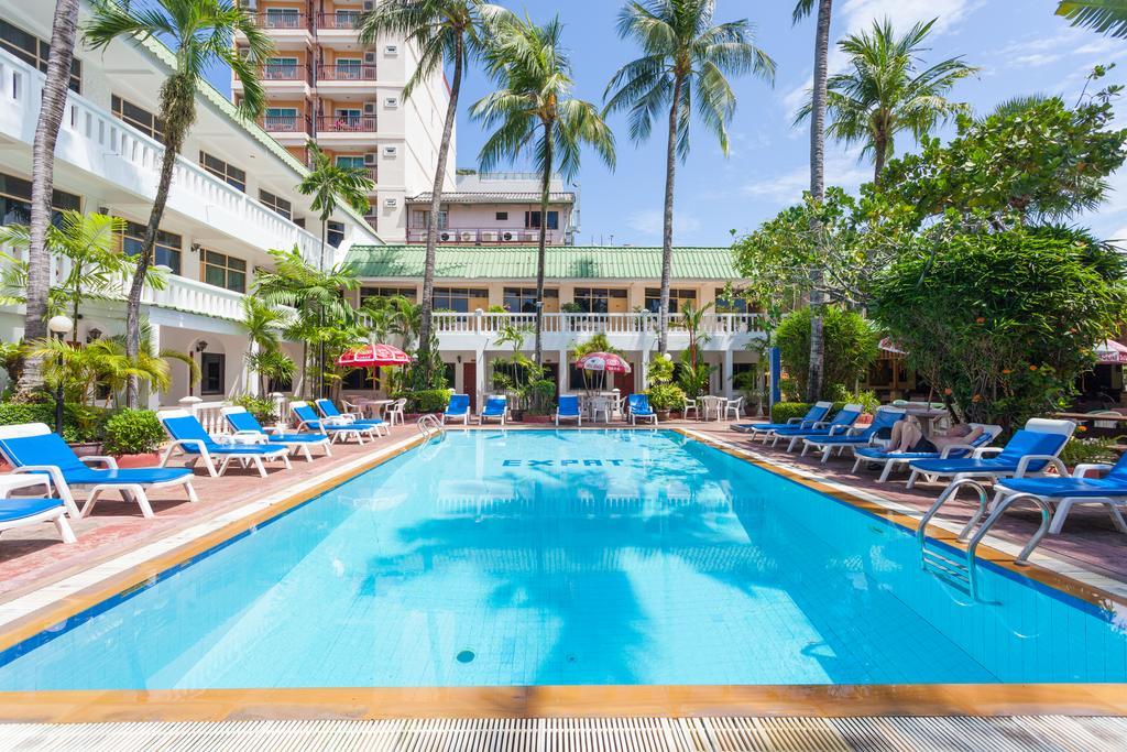 The Expat Hotel Patong Bagian luar foto