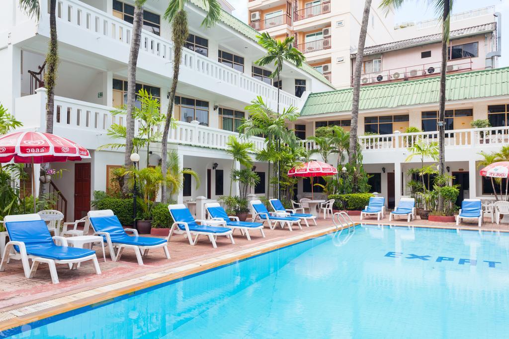 The Expat Hotel Patong Bagian luar foto