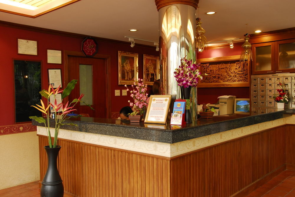 The Expat Hotel Patong Bagian luar foto